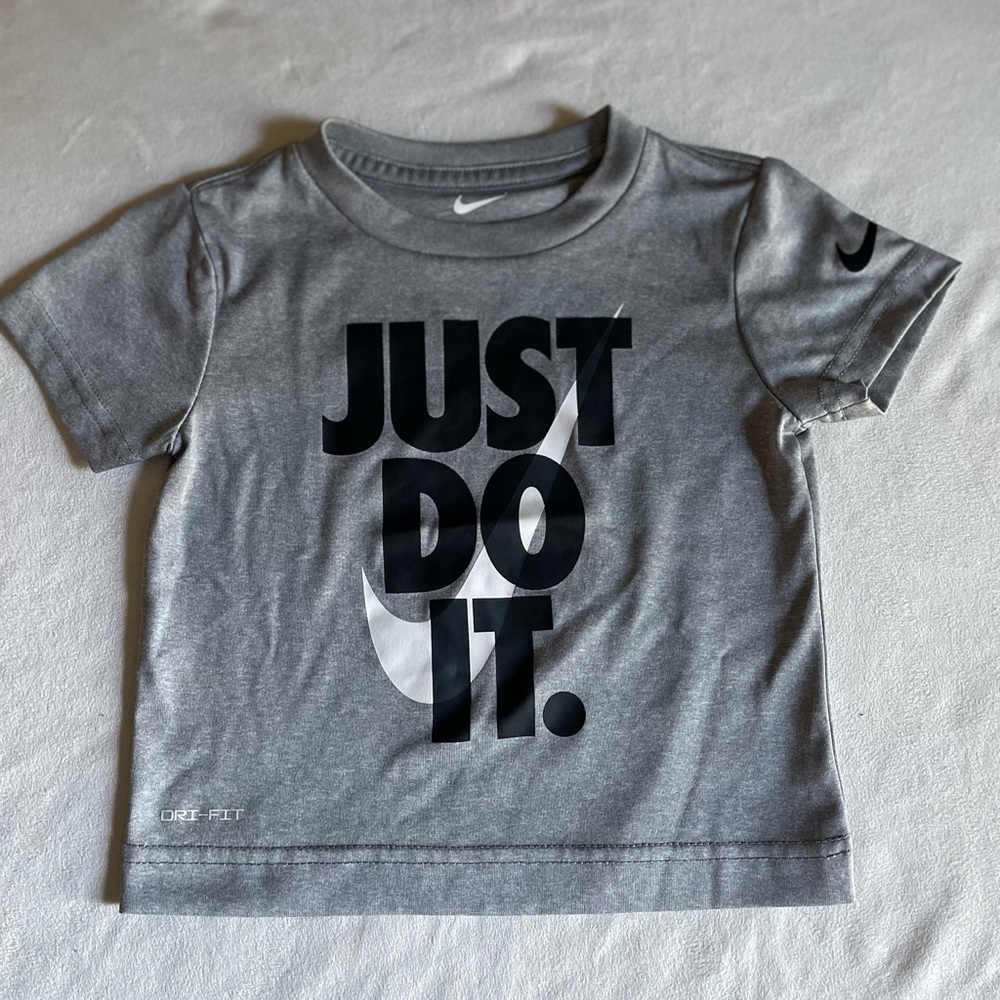 Nike dri fit boys 2T short sleeve gray athletic shirt